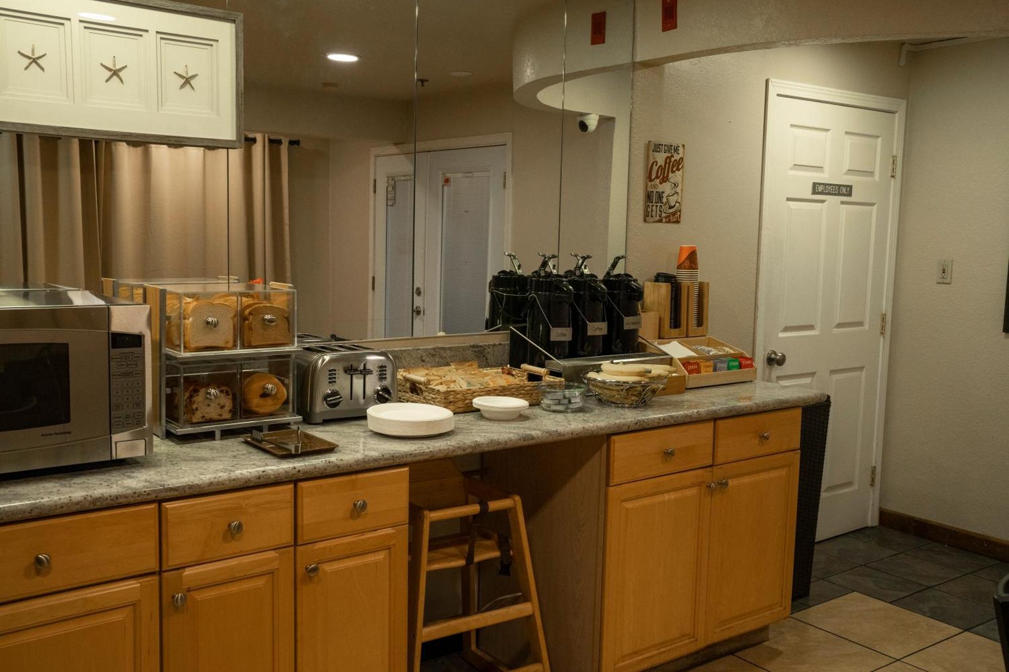 Americas Best Value Inn Lynnwood Zewnętrze zdjęcie