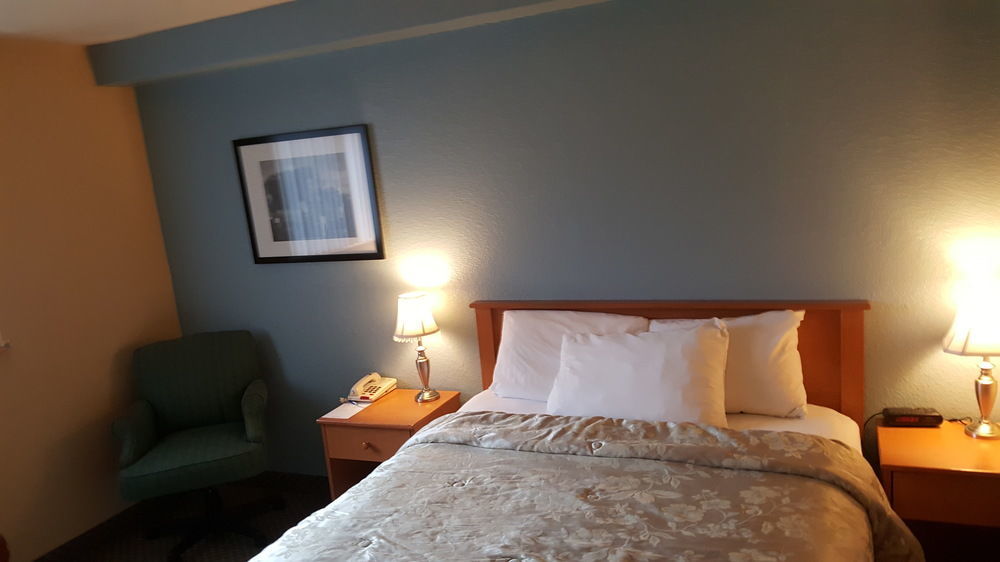 Americas Best Value Inn Lynnwood Zewnętrze zdjęcie